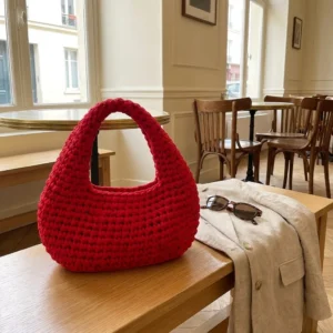 sac demi-lune au crochet