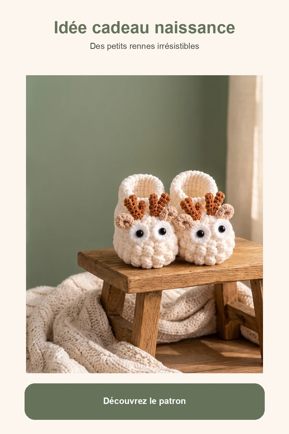 Épingle Pinterest montrant une paire de chaussons renne bébé au crochet